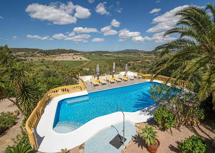 Nice Home In Montuiri With Kitchen