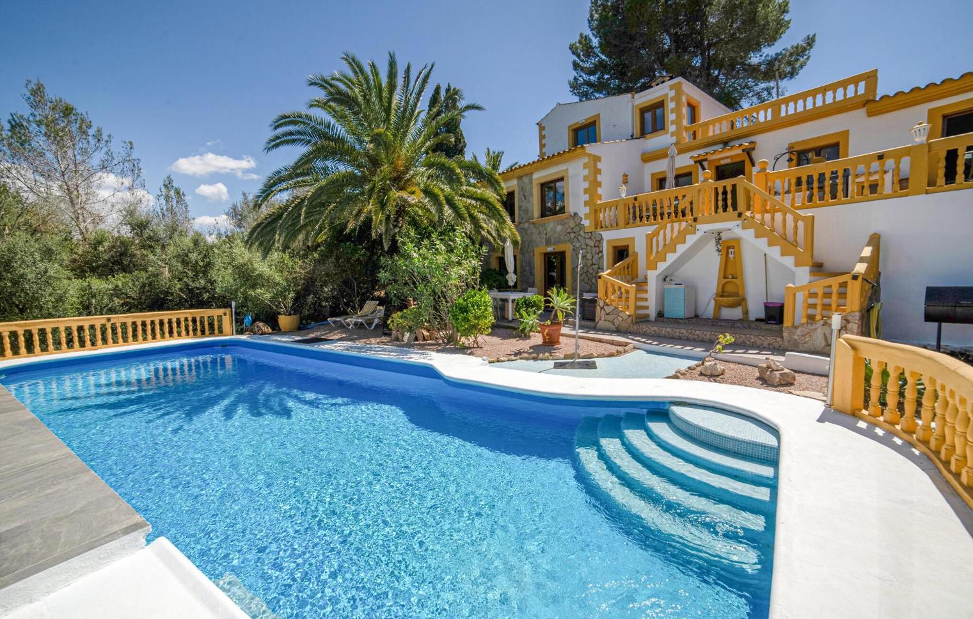 Сasa de vacaciones In With Kitchen Montuiri (Mallorca)